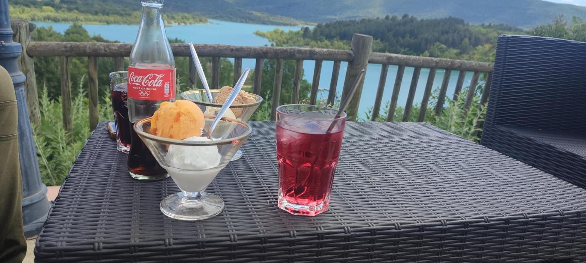 Votre Cocon En Pierre Et Son Spa En Option Gite Le Repos Des Chenes Régusse Eksteriør bilde