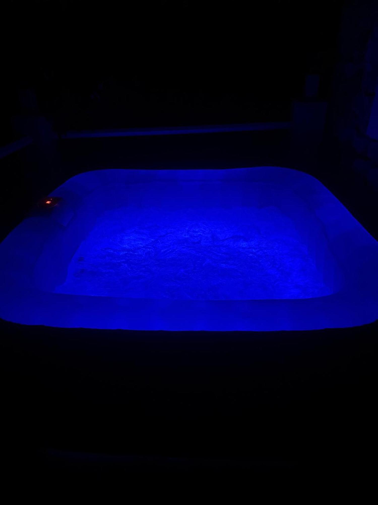 Votre Cocon En Pierre Et Son Spa En Option Gite Le Repos Des Chenes Régusse Eksteriør bilde
